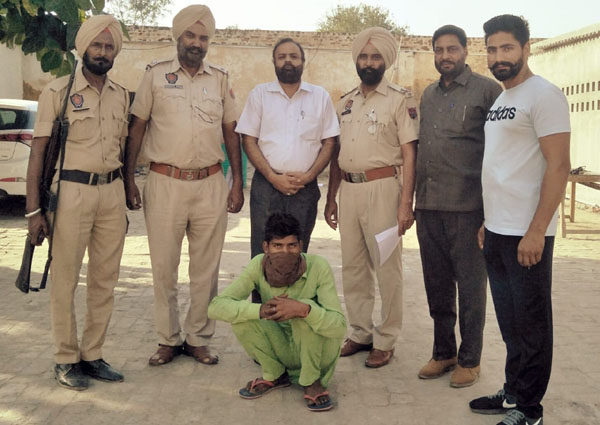 ਨਸ਼ੇ ਵਾਲੇ 43 ਟੀਕਿਅਾਂ ਸਣੇ ਕਾਬੂ