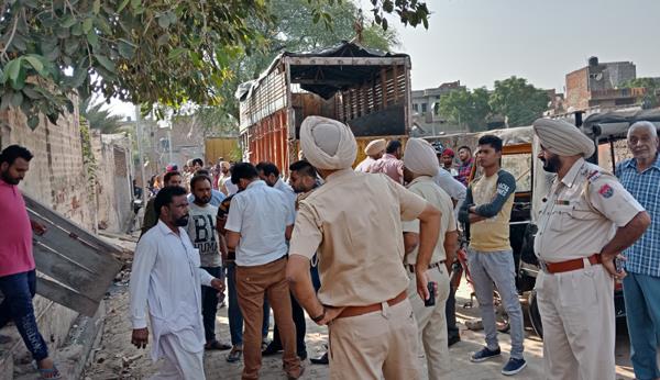 bloody confrontation took place 5 injured
