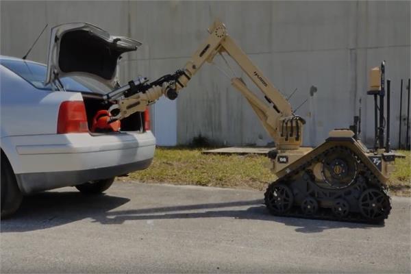check out the british army s beefy new bomb disposal robot