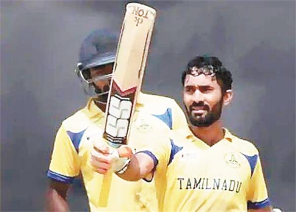 kartik stuck in 99th  india a beat india b