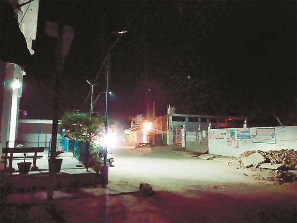 street lights damaged by nagar panchayat