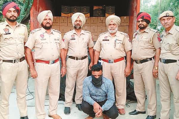 581 boxes  including arrested of illicit liquor