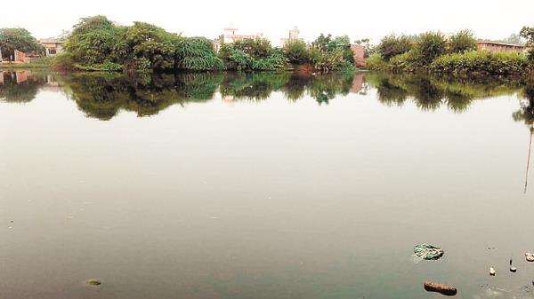 no solution in more than 250 villages of pond water drain