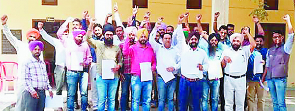 ਜੀਰੀ ਦੀ ਬੋਲੀ ਨਾ ਲਾਉਣ ’ਤੇੇ ਇੰਸਪੈਕਟਰ ਦੀ ਕੁੱਟ-ਮਾਰ