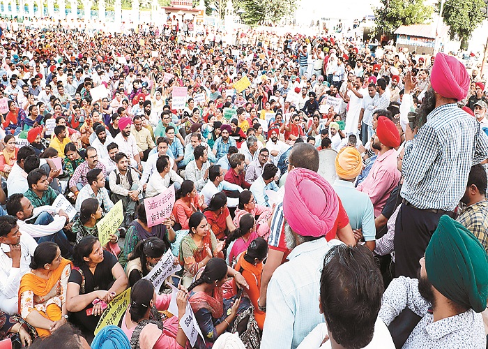 ਸਾਂਝਾ ਅਧਿਆਪਕ ਮੋਰਚਾ ਵੱਲੋਂ ਮੁੱਖ ਮੰਤਰੀ ਦੇ ਸ਼ਹਿਰ ’ਚ ਮਰਨ ਵਰਤ ਸ਼ੁਰੂ
