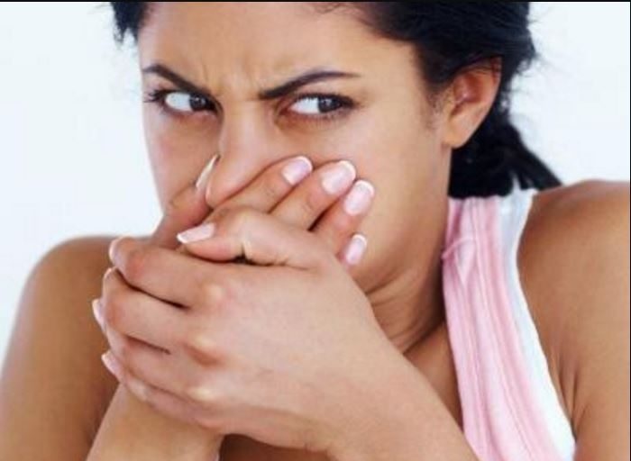 ਮੂੰਹ ਦੀ ਬਦਬੂ ਤੋਂ ਛੁਟਕਾਰਾ ਪਾਉਣ ਲਈ ਵਰਤੋ ਇਹ ਘਰੇਲੂ ਨੁਸਖੇ