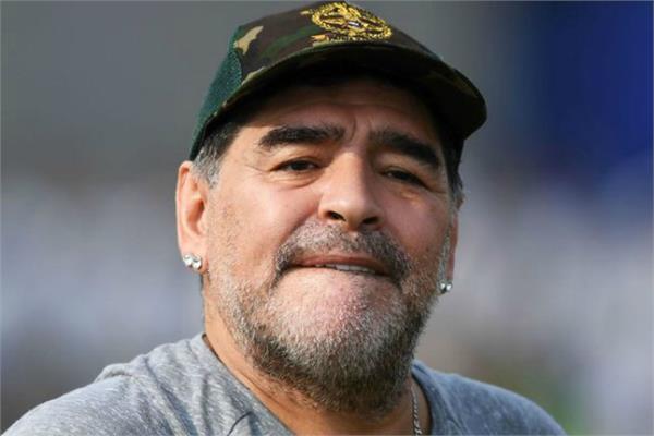 diego maradona  lionel messi