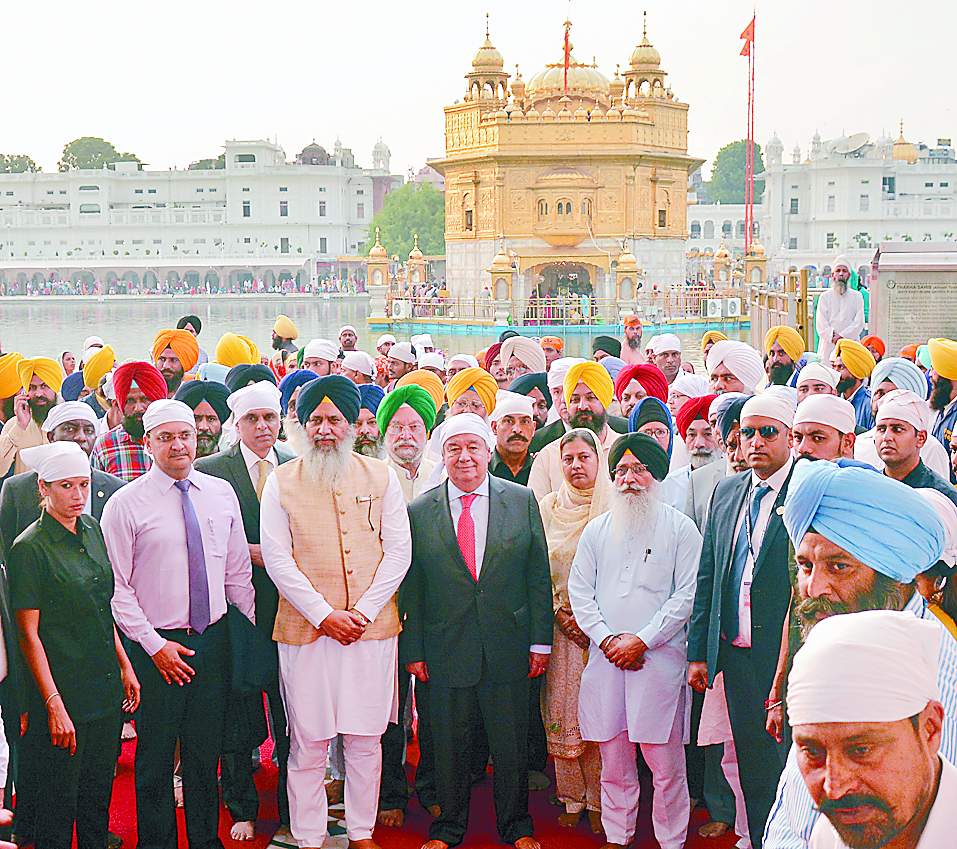 ਸੰਯੁਕਤ ਰਾਸ਼ਟਰ ਦੇ ਸਕੱਤਰ ਜਨਰਲ ਸ੍ਰੀ ਦਰਬਾਰ ਸਾਹਿਬ ਵਿਖੇ ਹੋਏ ਨਤਮਸਤਕ