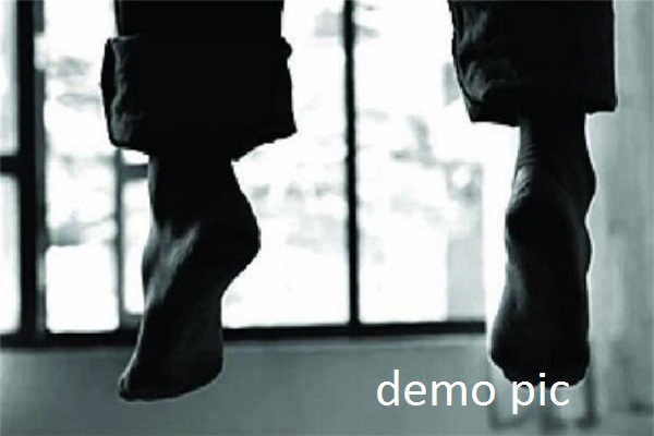 26 ਸਾਲ ਨੌਜਵਾਨ ਨੇ ਪੱਖੇ ਨਾਲ ਲਿਆ ਫਾਹਾ, ਮੌਤ