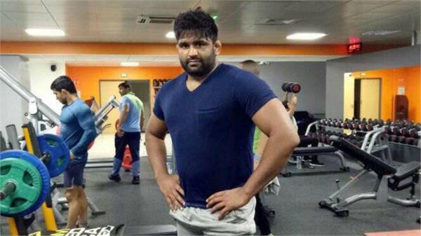 world wrestling championship sumit will play for bronze