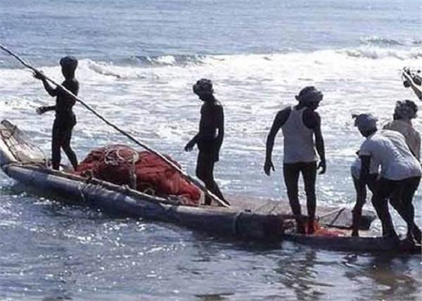 pakistan  16 indian fishermen