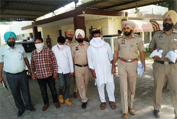 3 arrested with 5 crore heroin