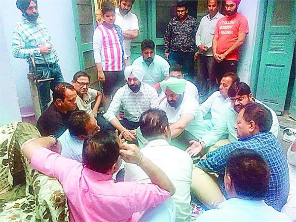amritsar rail accident  cabinet minister sukhbinder singh sukh sarkaria