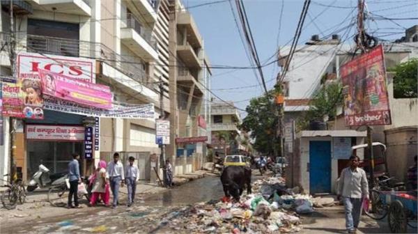 cleanliness workers strike delhi  become a waste