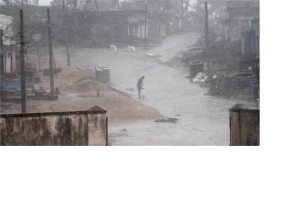the cyclonic storm   titli   is growing up towards bengal