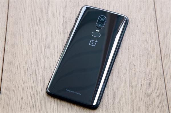 oneplus 6t to be sold offline via reliance digital stores in india