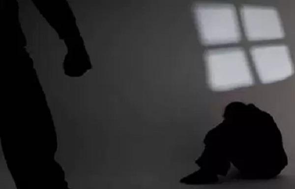 hostel warden  student abuse