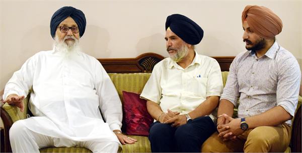 parkash singh badal tejinderpal singh sandhu meeting