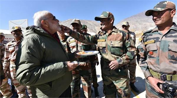 pm modi will celebrate diwali with soldiers  read nov 7 special news 
