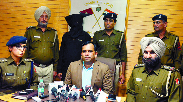 ਕਾਂਗਰਸੀ ਮਹਿਲਾ ਅਾਗੂ ’ਤੇ ਹਮਲਾ ਕਰਨ ਵਾਲਾ ਸ੍ਰੀ ਦਰਬਾਰ ਸਾਹਿਬ ਤੋਂ ਕਾਬੂ