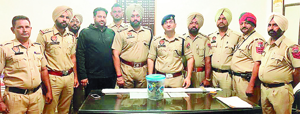 5 ਕਿਲੋ ਅਫ਼ੀਮ ਸਣੇ 2 ਕਾਰ ਸਵਾਰ ਦਬੋਚੇ