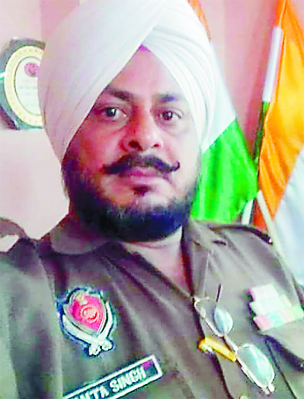 ਪਖਾਨੇ ਦੀ ਕੁੰਡੀ ਖੋਲ੍ਹਦੇ ਸਮੇਂ ਰਾਈਫਲ ਡਿੱਗਣ ਨਾਲ ਚੱਲੀ ਗੋਲੀ, ਕਾਰਗਿਲ ਯੋਧੇ ਦੀ ਮੌਤ