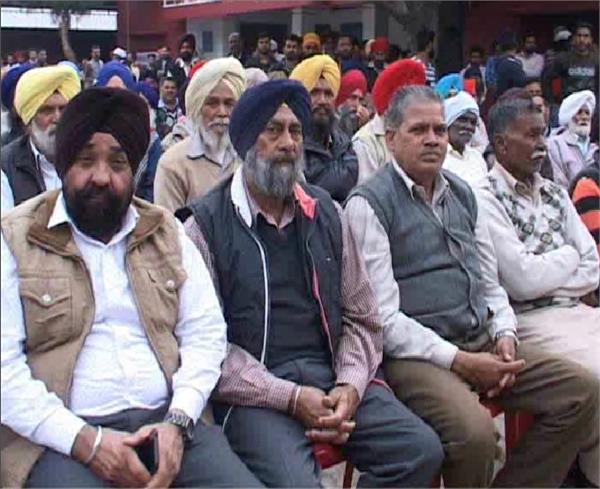 gurdaspur farmers akali dal sukhbir badal