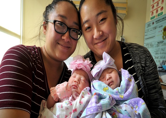 ਅਨੋਖਾ ਮਾਮਲਾ : ਜੁੜਵਾਂ ਭੈਣਾਂ ਇਕੱਠੀਆਂ ਬਣੀਆਂ ਮਾਂ, ਦਿੱਤਾ ਬੱਚੀਆਂ ਨੂੰ ਜਨਮ