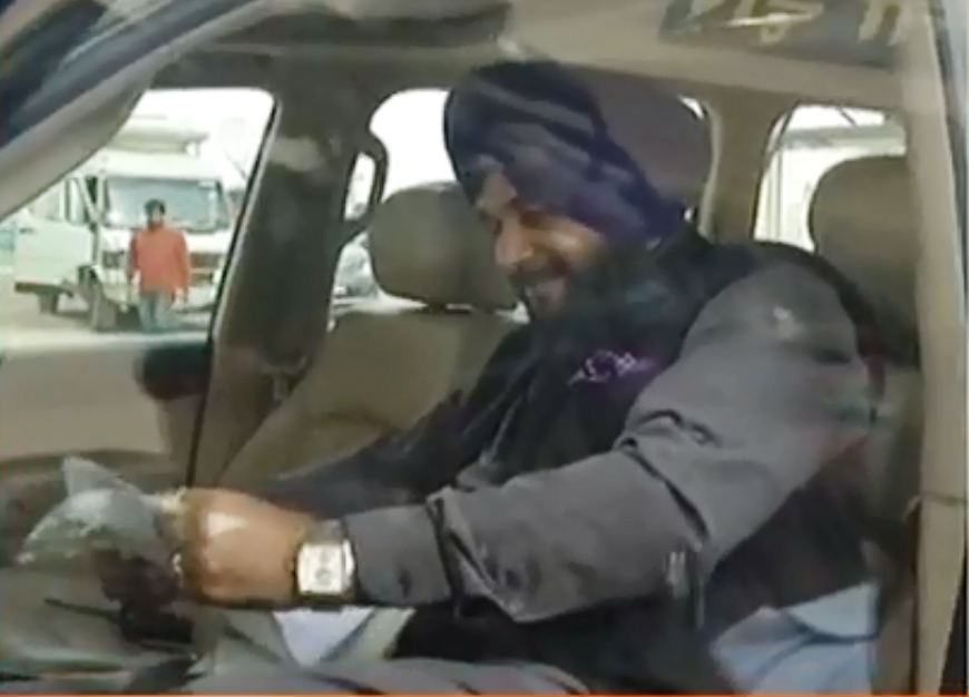 ਵਾਘਾ ਸਰਹੱਦ ਰਾਹੀਂ ਨਵਜੋਤ ਸਿੱਧੂ ਪਾਕਿਸਤਾਨ ਰਵਾਨਾ