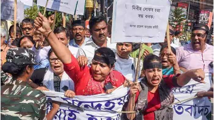 5 ਲੋਕਾਂ ਦੀ ਹੱਤਿਆ ਦੇ ਵਿਰੋਧ ਪ੍ਰਦਰਸ਼ਨ ''ਚ ਲੋਕਾਂ ਨੇ ਕੀਤਾ ਆਸਾਮ ਬੰਦ