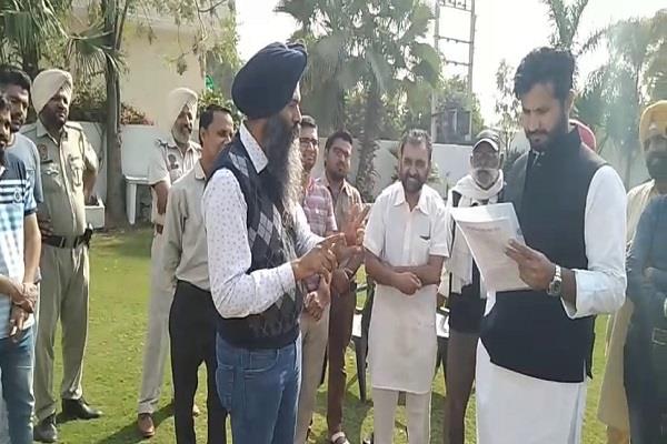 teaching non teaching staff raja warring