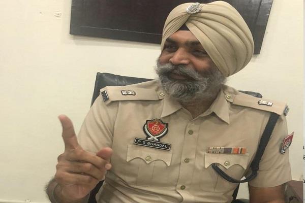 ਬਲਟਨ ਪਾਰਕ 'ਚ ਪਟਾਕੇ ਵੇਚਣ ਲਈ ਪੁਲਸ ਵੱਲੋਂ ਹਿਦਾਇਤ, ਦੁਕਾਨਦਾਰ ਖਫਾ