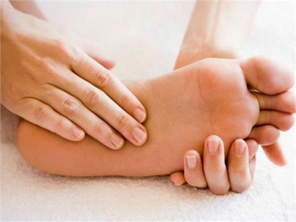 numbness of hands and feet i