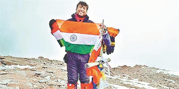 first indian made satyarupa to complete the climbing of volcanic mountains