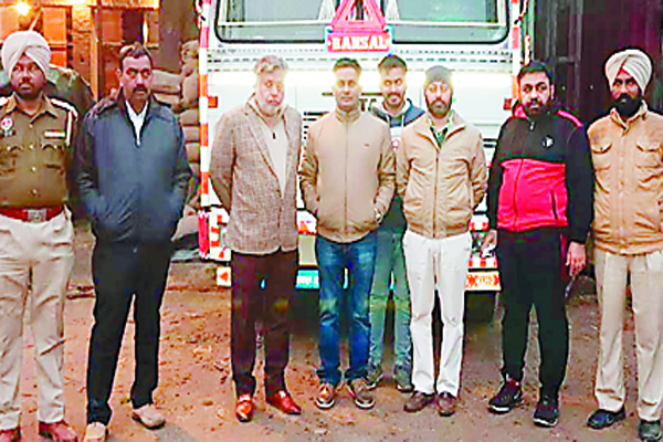 ਨਾਜਾਇਜ਼ ਸ਼ਰਾਬ ਬਰਾਮਦ, ਤਿੰਨ ਦੋਸ਼ੀਆਂ ਖਿਲਾਫ ਮਾਮਲਾ ਦਰਜ
