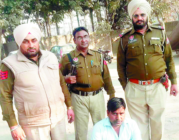33 ਬੋਤਲਾਂ ਸ਼ਰਾਬ ਸਮੇਤ 2 ਕਾਬੂ