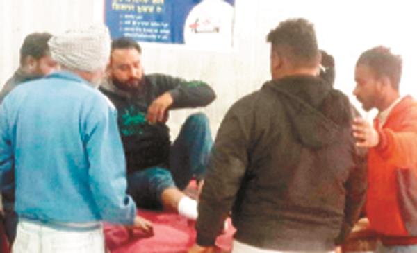 motorcycle driver dies  injures driver