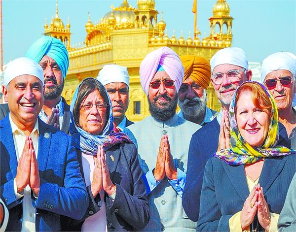 amritsar  usa mla  sri harmandir sahib  nimastastak