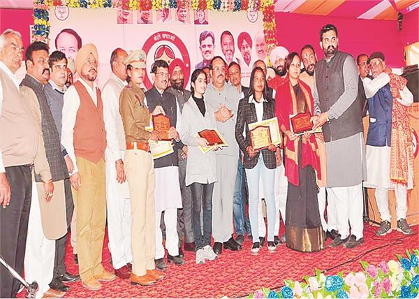 shvet malik country super power