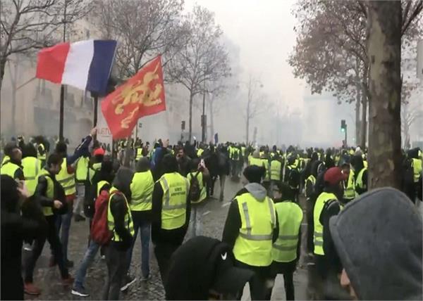 francet  110 people injured