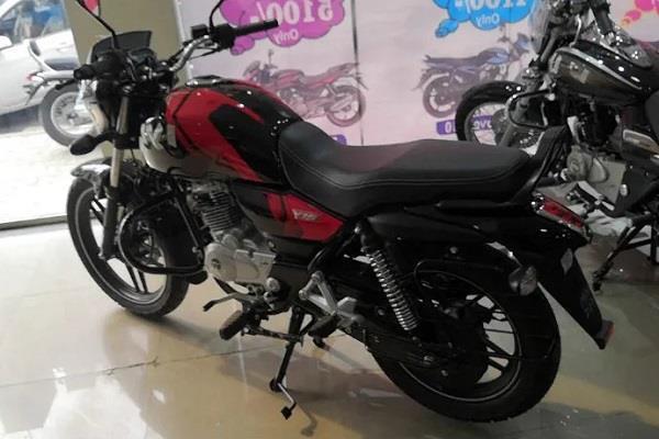 bajajs new v15 power bike will be launched soon