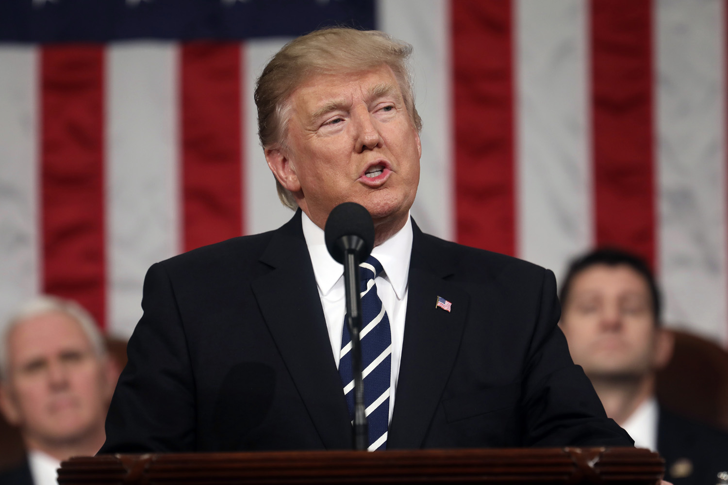 ਸੰਸਦਾਂ ਅਤੇ ਟਰੰਪ ਵਿਚਕਾਰ ਨਹੀਂ ਹੋਇਆ ਸਮਝੌਤਾ, ਅਮਰੀਕਾ 'ਚ ਸਰਕਾਰੀ ਕੰਜਕਾਜ ਠੱਪ