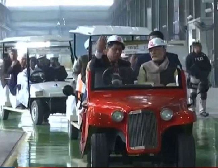 ਰਾਏਬਰੇਲੀ- PM ਮੋਦੀ ਨੇ ਮਾਡਰਨ ਰੇਲ ਕੋਚ ਦੀ ਕੀਤਾ ਨਿਰੀਖਣ