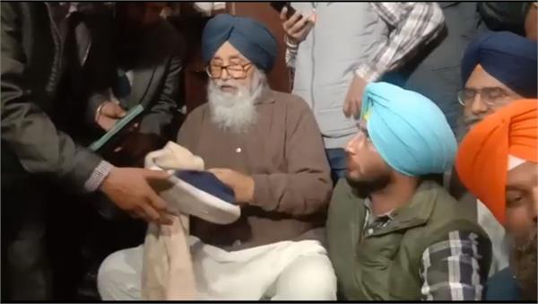 amritsar sukhbir badal parkash singh badal