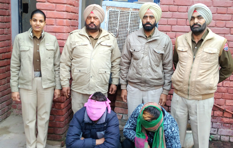 ਪੰਚਾਇਤੀ ਚੋਣਾਂ ''ਚ ਕਰਨੀ ਸੀ ਸ਼ਰਾਬ ਸਪਲਾਈ, ਚੜ੍ਹੇ ਪੁਲਸ ਦੇ ਹੱਥੇ