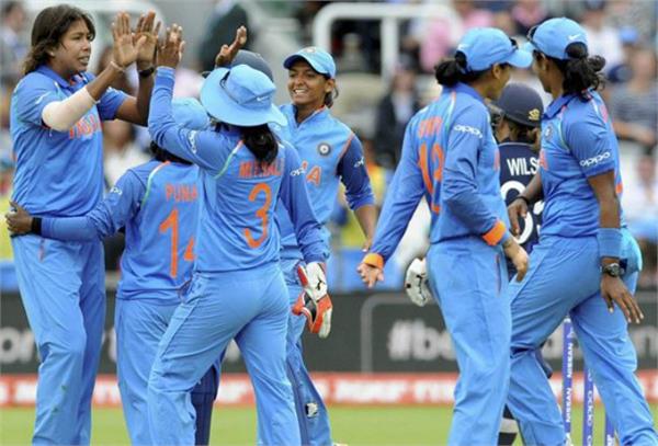 women team chief coach