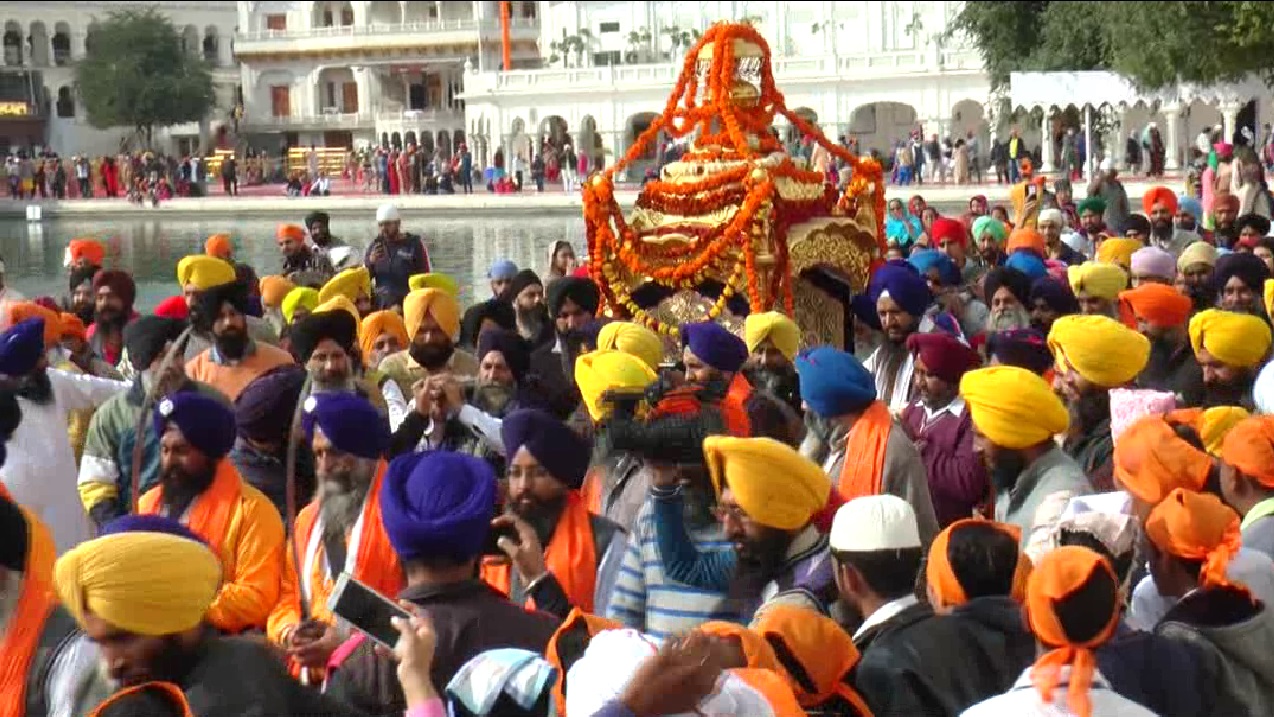 ਸ੍ਰੀ ਅਕਾਲ ਤਖਤ ਸਾਹਿਬ ਤੋਂ ਸਜਿਆ ਵਿਸ਼ਾਲ ਨਗਰ ਕੀਰਤਨ (ਤਸਵੀਰਾਂ)