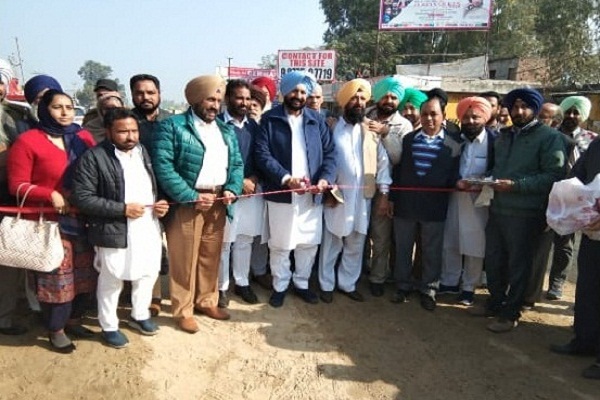 ਮੋਹਾਲੀ : ਲੱਖਾਂ ਲੋਕਾਂ ਲਈ ਖੁਸ਼ਖਬਰੀ, ਲਖਨੌਰ-ਲਾਂਡਰਾ ਰੋਡ ਫਿਰ ਖੁੱਲ੍ਹਿਆ