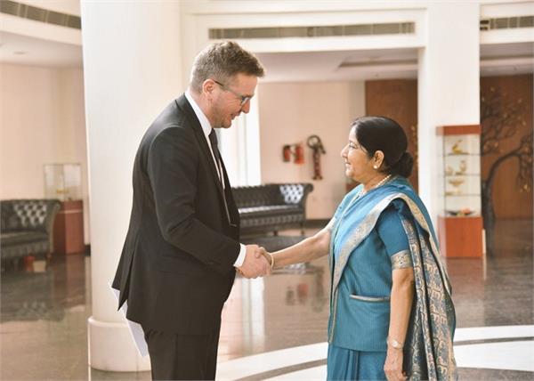 sushma sawraj gudlaugur thor