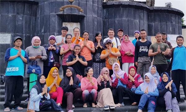indian embassy holds week long india festival in indonesia
